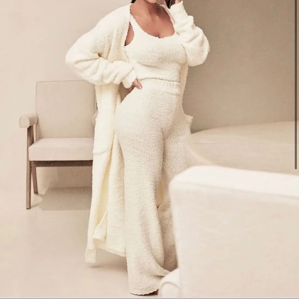 Skims Cozy Set